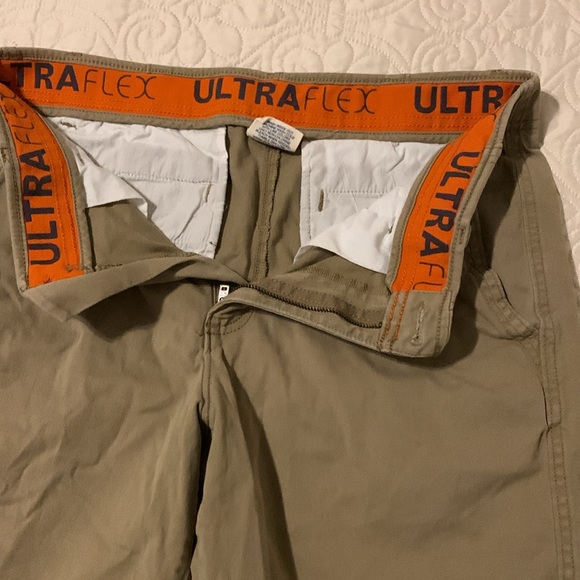 Flat front shorts - Picture 3 of 13